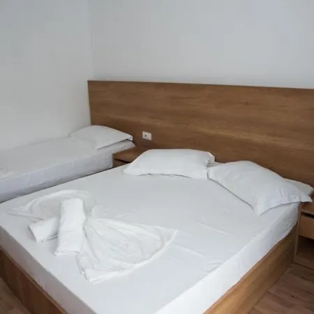 Hotel Besani 4*